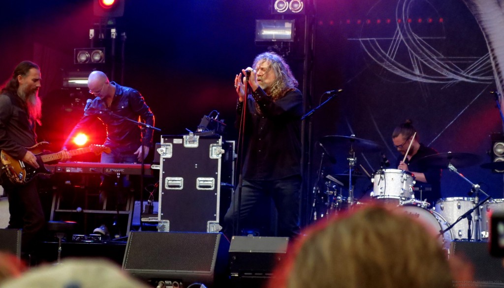 Robert_Plant_in_Stockholm201525