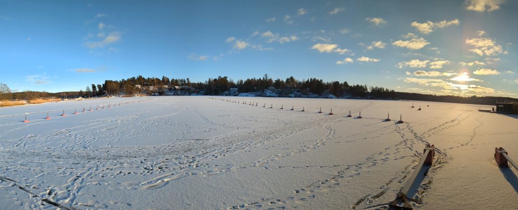 Frozen bay panorama in Svanholmsparken, Stocksund