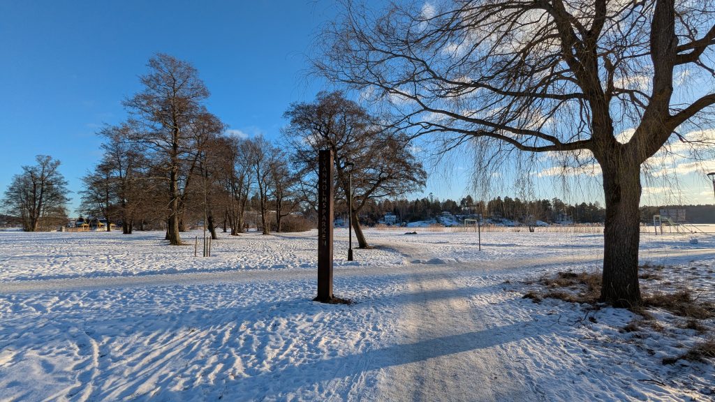 Winter walking path in Svanholmsparken, Stocksund